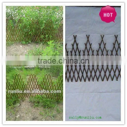 Outdoor Natural Expanding Garden Willow Trellis