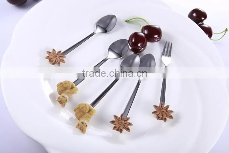 Dessert Spoon and Fork Set, Stainless Steel Flatware Set with Cute polyresin Handle, reindeer cutlery set with golden handle