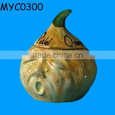 Kitchen decoration white ceramic onion storage pot