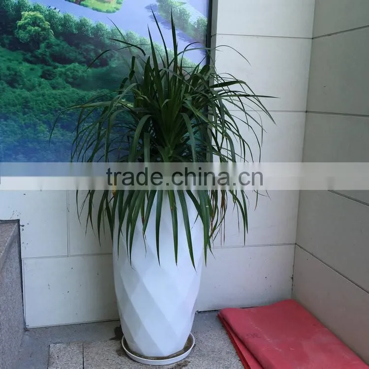 Fiberglass planter pot