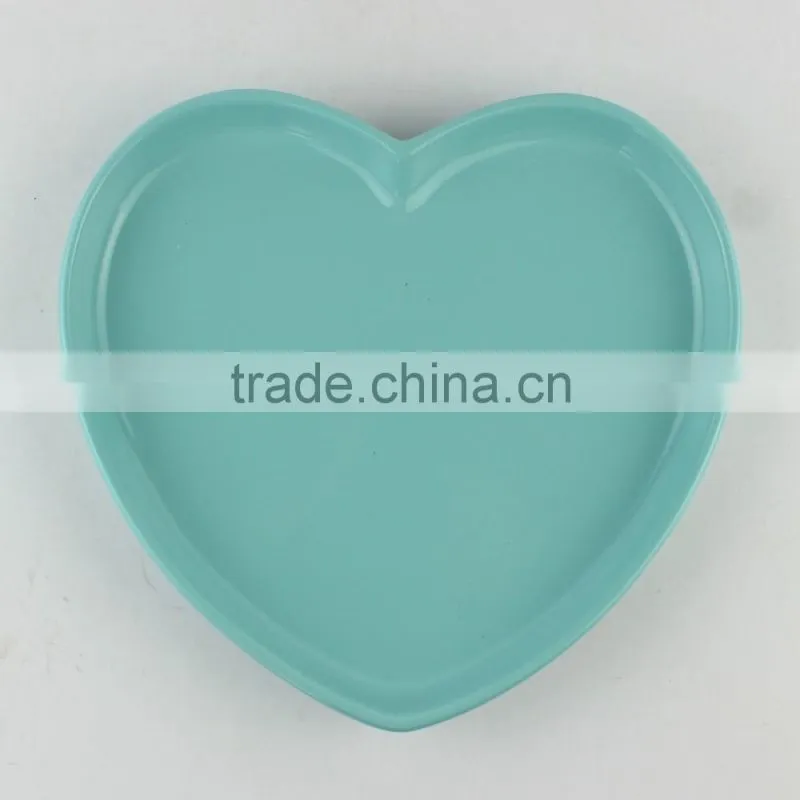 set of three heart shape stoneware mini casserole