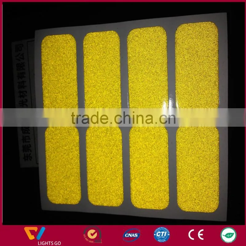 EN13356 custom promotion glow in the dark paper sticker