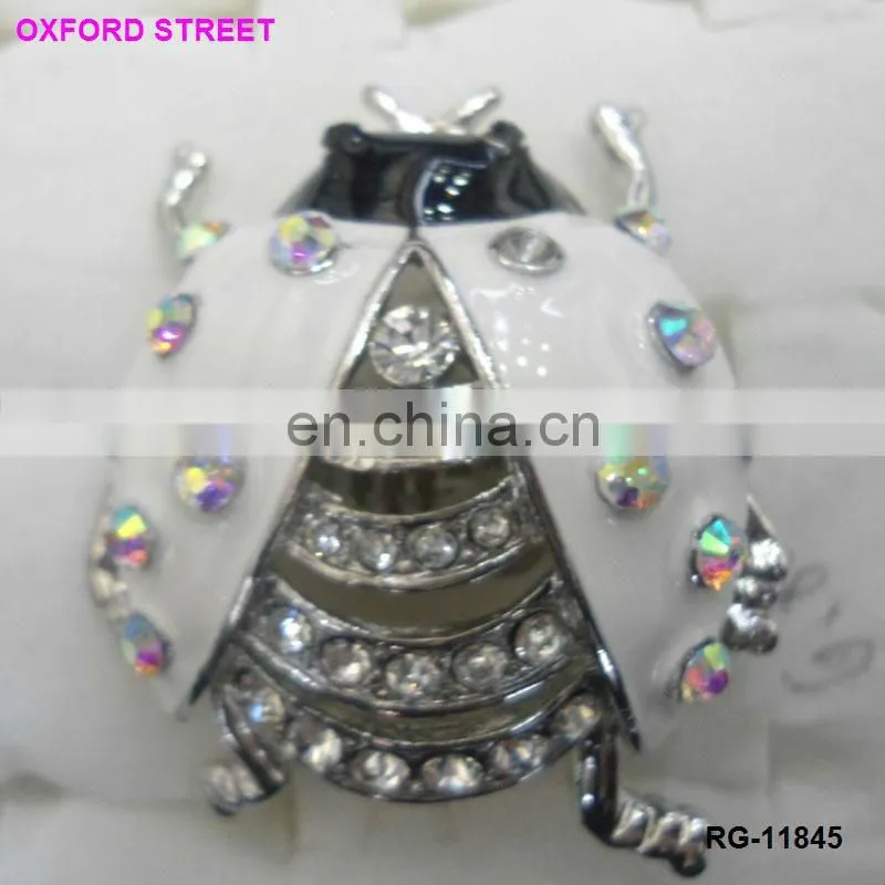 Fashion beatle shape rhinestone ring