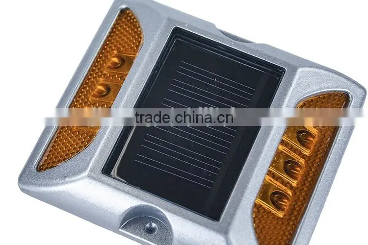 Small MOQ strong reflective effect solar led road stud