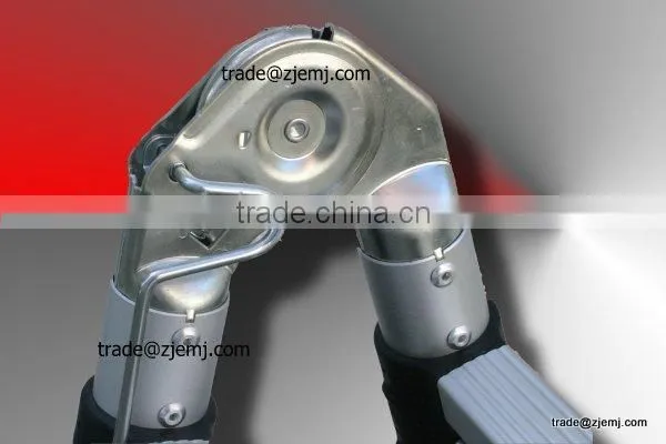 Aluminum alloy telescopic ladder