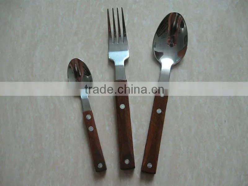 Wooden Handle spoon and fork cutlery set