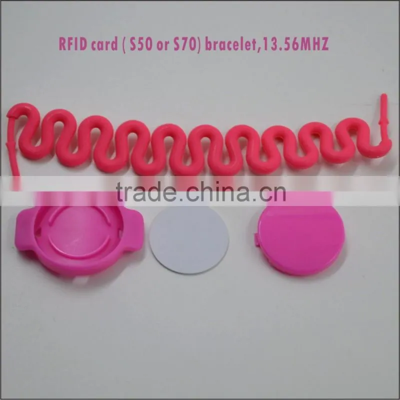 Custom Logo Electronic RFID Swimming Pool Chip Bracelet Key Card