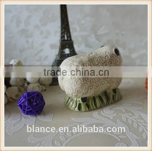 ceramic lamb salt shaker animal design pepper shaker