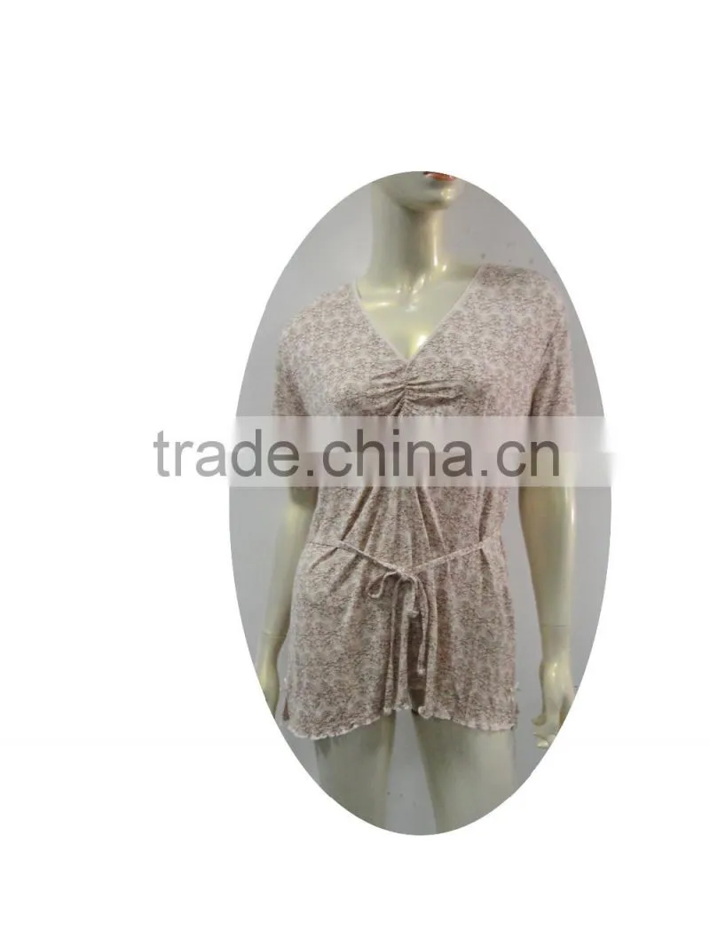 V-neck front gather ribbon trim shortie