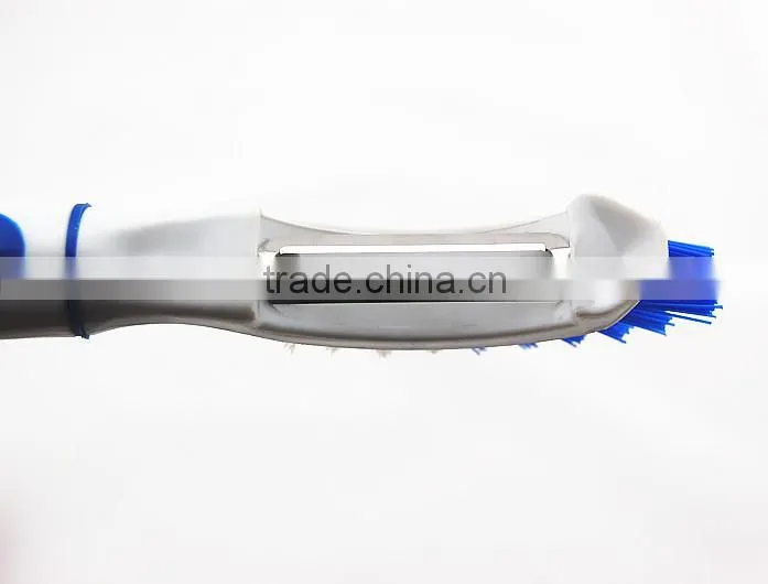 Plastic Brush With Peeler
