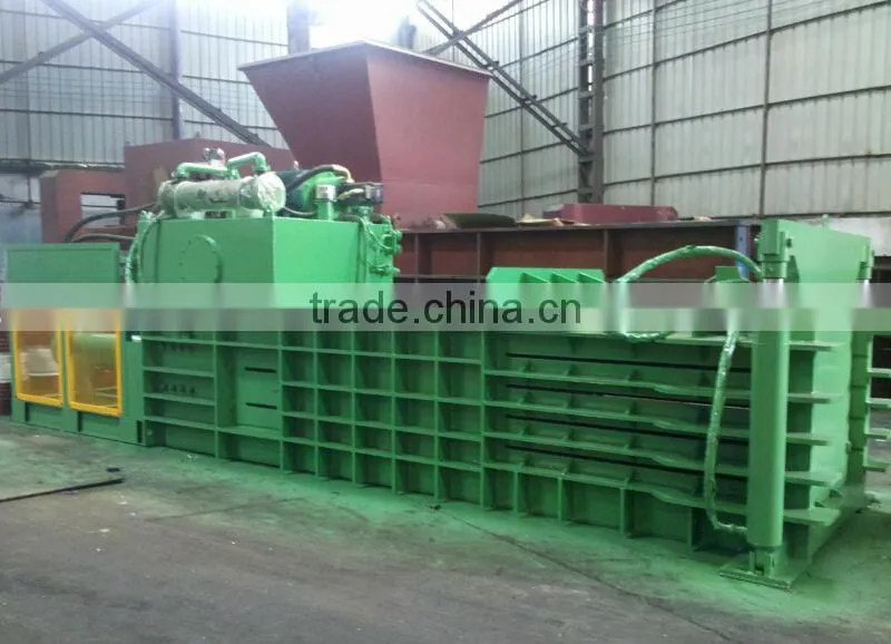 Hydraulic driven machine to recycle plastic water bottles
