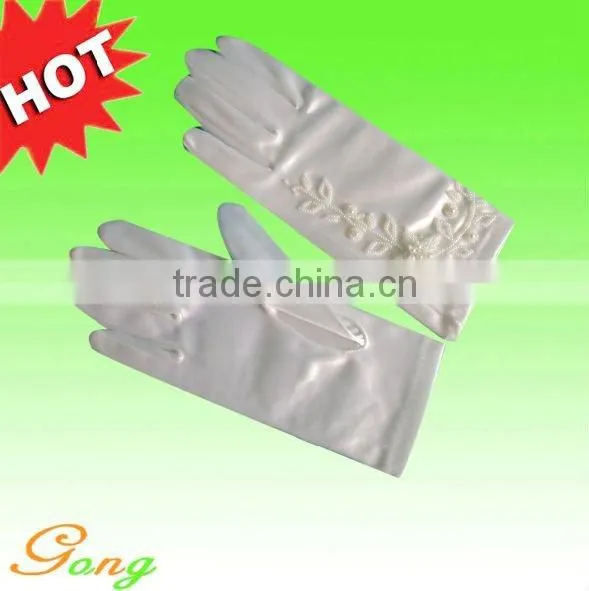 Fashion Short Satin Gloves With Fingerless