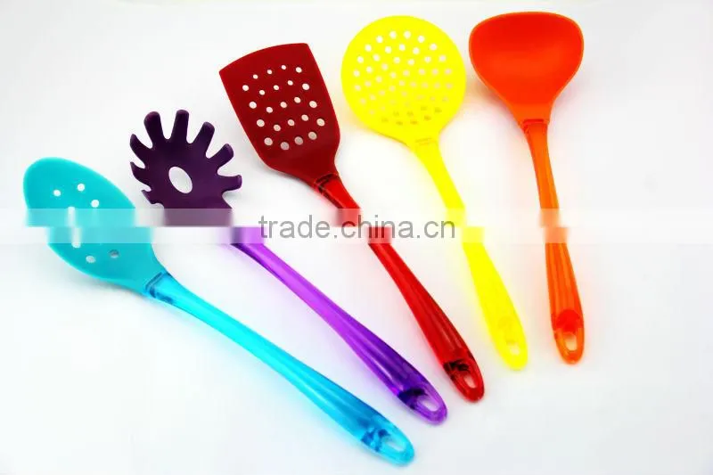 2014 new kitchen set colorful 5pc nylon cookware set