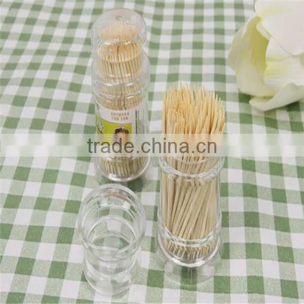 Single pointed and round bamboo cocktail toothpick