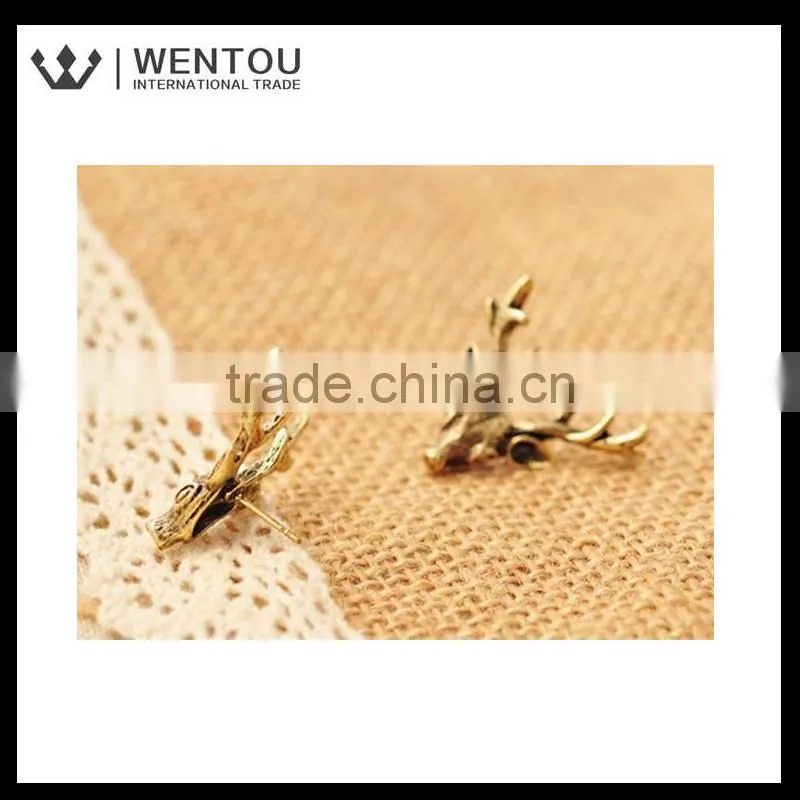 China wholeasle fashion new design Elk Ear Studs