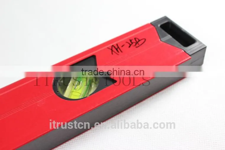 red aluminium spirit level with and good bubble MT2048