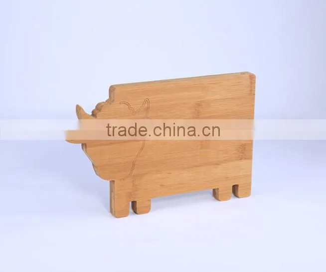 Animal bamboo cutting board for fruit