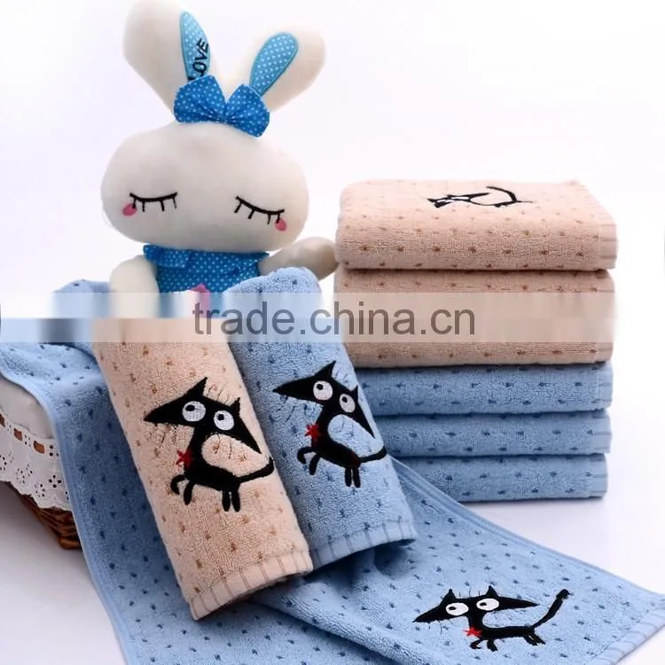 100%cotton jacquard embroidery design fancy cartoon embroidered hand towel
