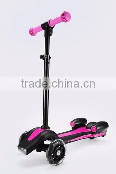Latest Arrival Kids Electric Spray Scooter, 4.5inch 3 Wheel Electric Scooter With LED Light For Kids