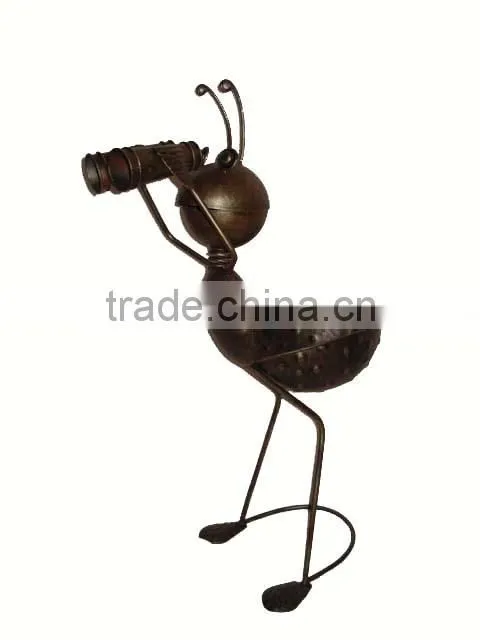 YS10189 ant with scoop metal yard animals made in Xiamen with size 11.5*6.75*23"