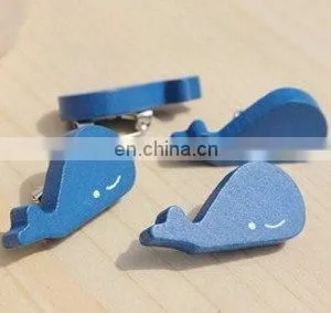 2011 New Design Promotional Cartoon fish rubber pin button badge