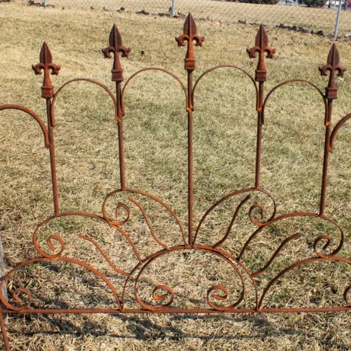 Wrought Iron Garden Edging Fence (1)