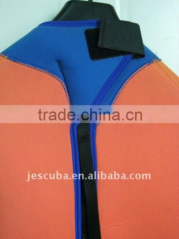 Spearfishing equipment Two-piece Camo wetsuit with hood