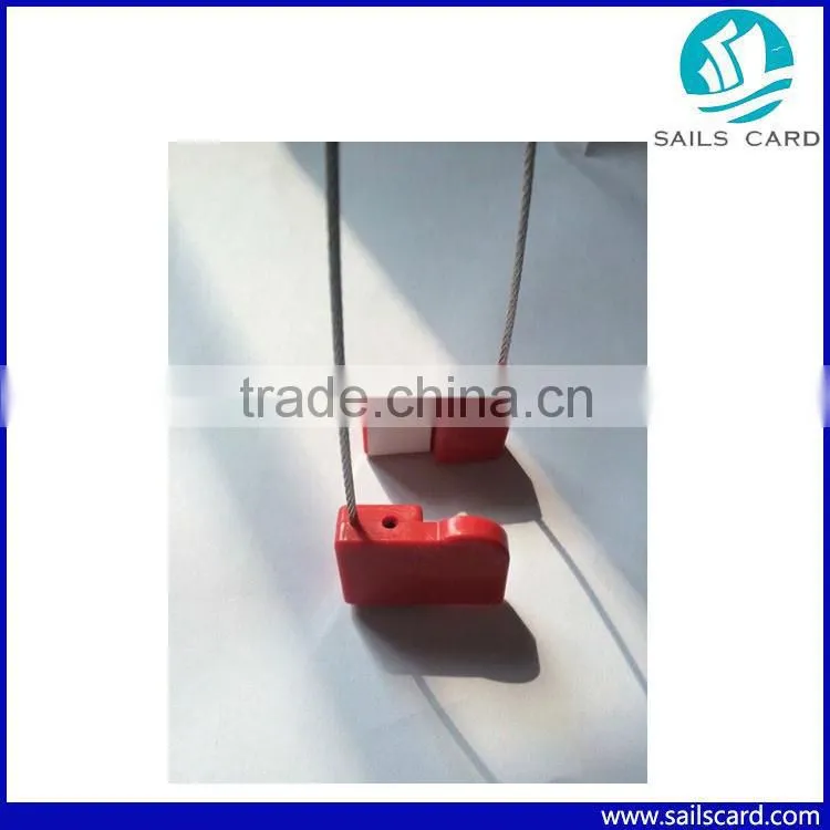 Electronic RFID seal tag with chip for freight tracking