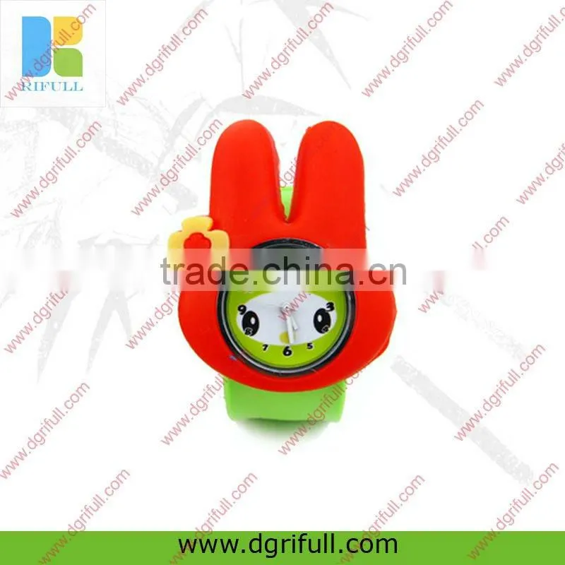 Piquant cat style silicon slap watch