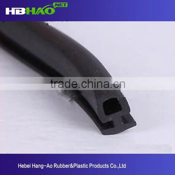 Sealing rubber strip for curtain wall for sealing on the ancillary frame parts of wall