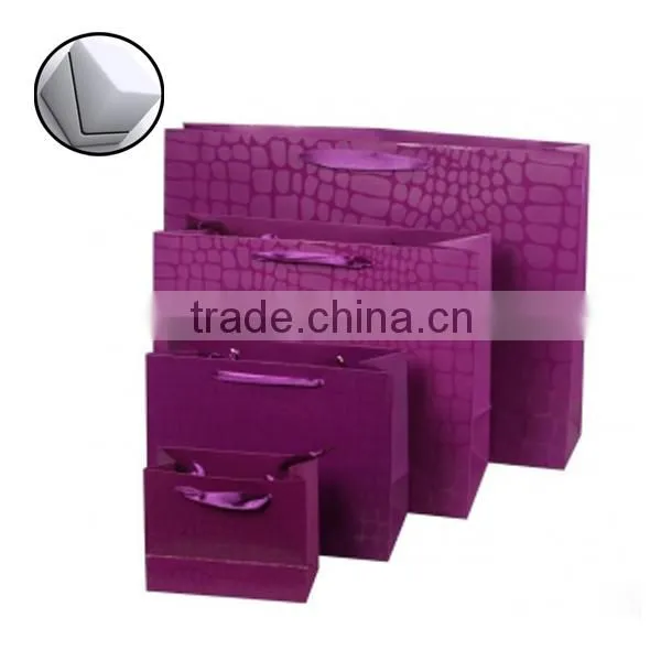 OEM beatuiful paper gift bag with the best price made in China