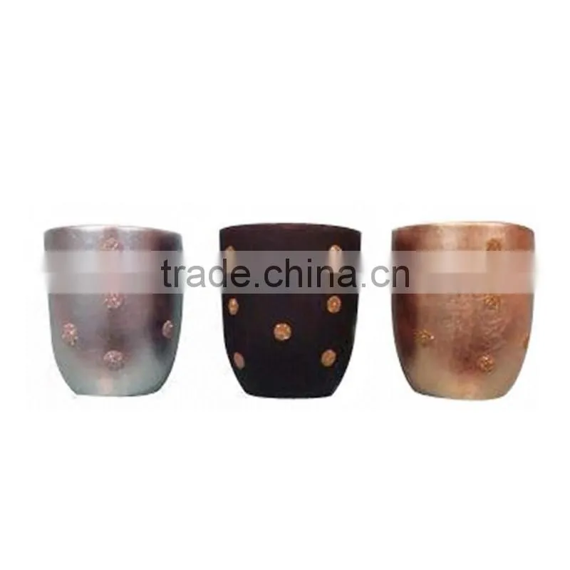 Ceramic flower pot
