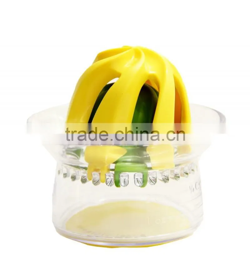 2016 wholesale food grade plastic kitchen utensil lemon squeezer jucer