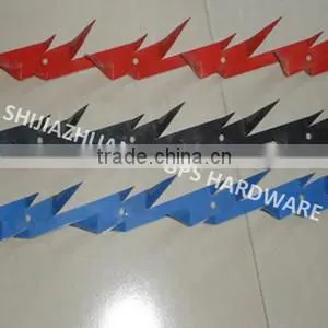 BTO-22 cross type military razor barbed wire fence