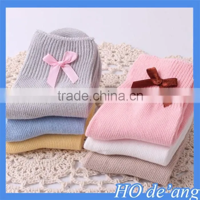 2016 Hot selling combed cotton baby socks cute bow skid children baby socks MHo-205