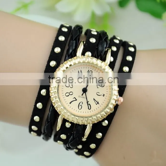 Long Strap Women Vintage Wrapped Leather Strap Quartz Watch