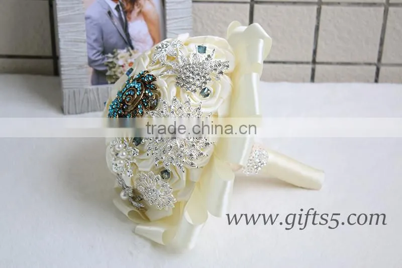 Elegant bridal bouquet with brooch