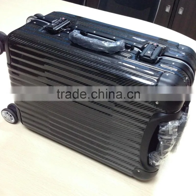 Carbon Fiber Suitcase in Autoclave process