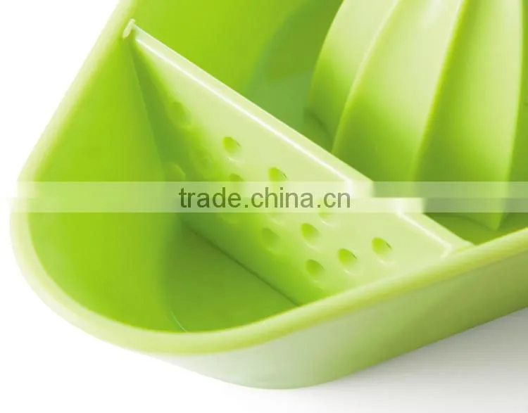 Wholesale popular best quality manual plastic portable squeezer for sale