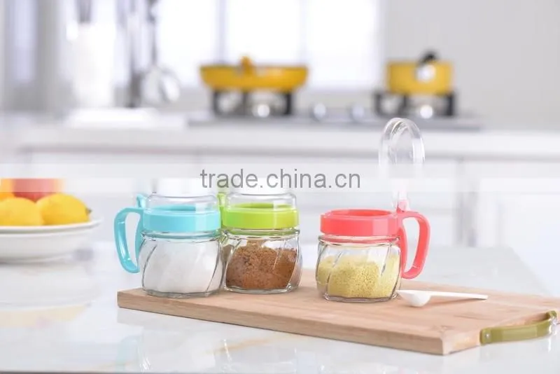 2016 Hot sale High Kitchen Colored Quality Glass spice jar with spoon