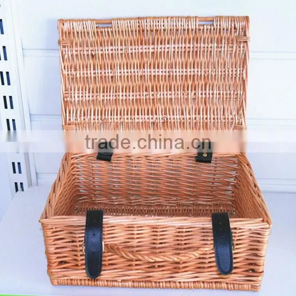 Empty wicker hamper / empty willow picnic basket with leather and willow handle