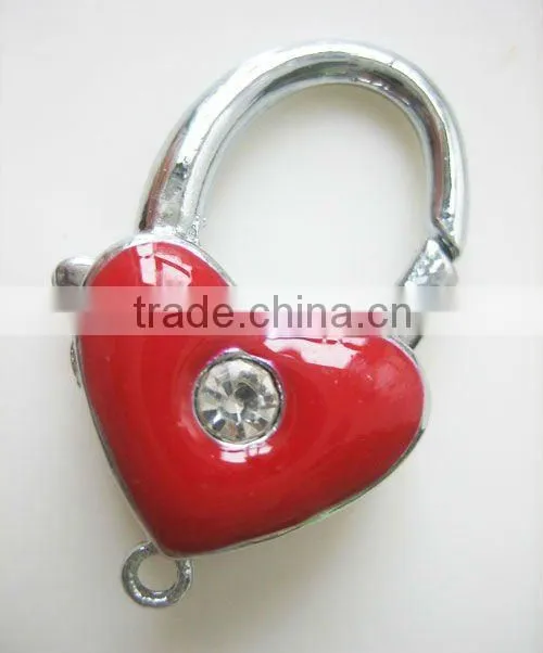 Enamel heart lobster buckle