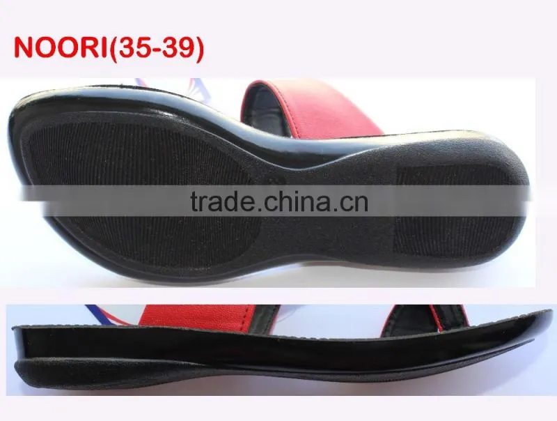 Comfortable low heel new design lady sandal