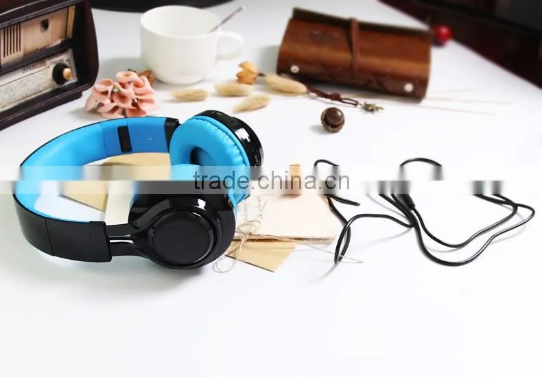 Foldable Wireless Portable FM Receiver Headphone For Music Lover