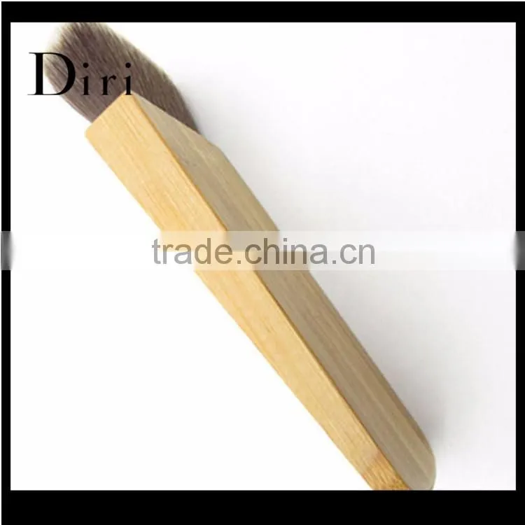 Proffessional & Best Seller Makeup Brush for Facial