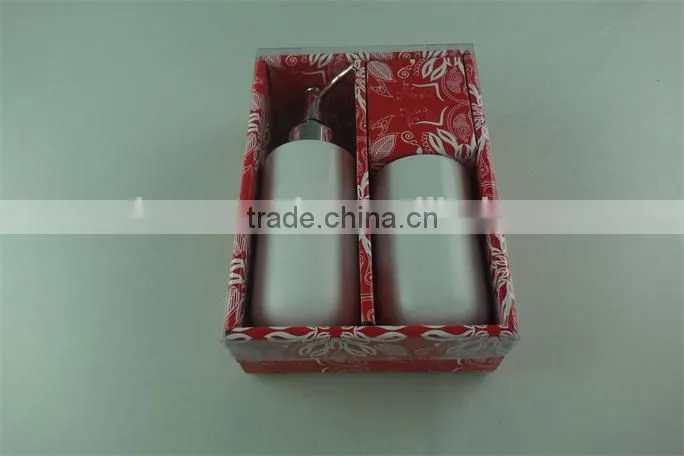 cheap white ceramic bathroom set/sampoo jar and cup set wholesale for hotel used