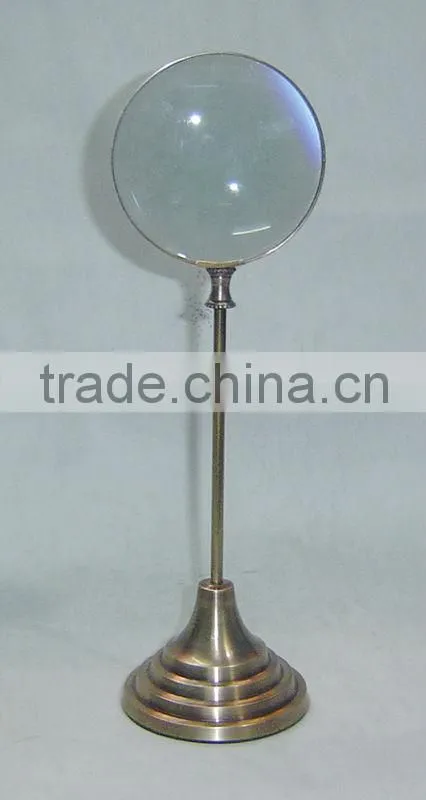 Magnifying Glass with stand