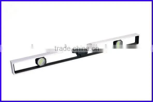 Magnetic spirit level with retractable hanging hook