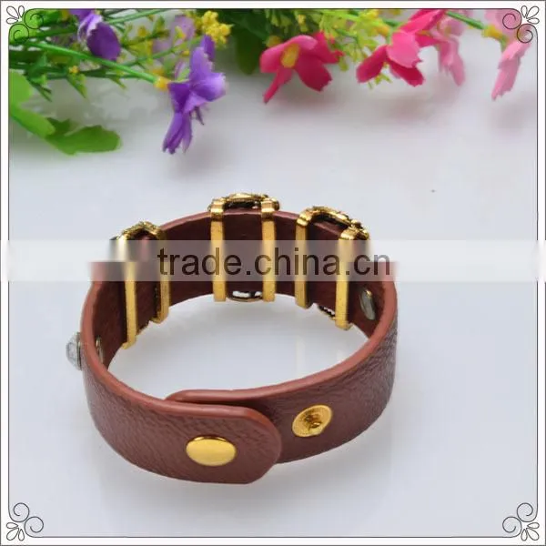 Sideable Black Stone Bracelet With Metal Flower Lace