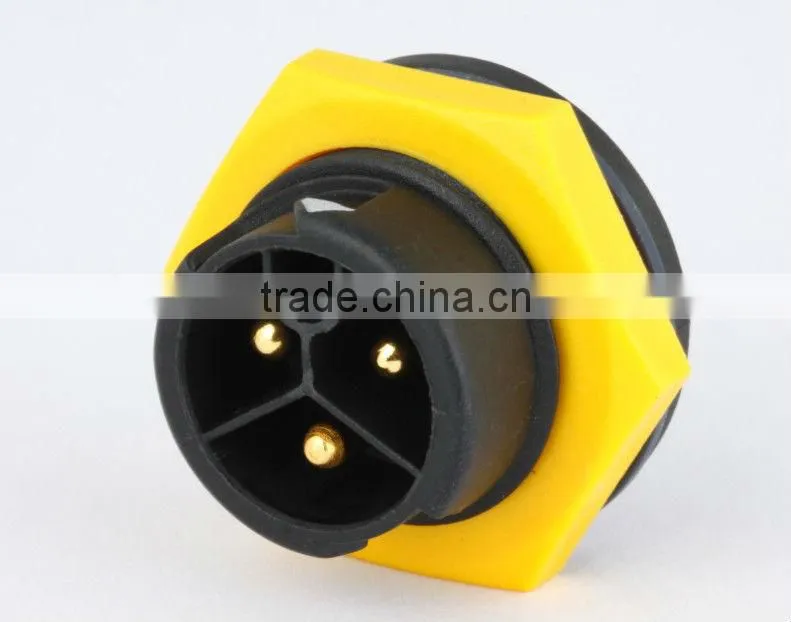 Large 3 pin power and signal waterproof connector